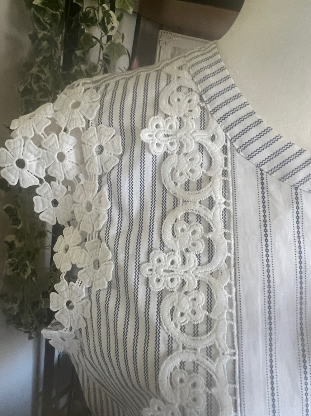 Striped Peplum women’s Top/Blouse, M, with Lace Trim - Blue & White - Picture 4 of 13
